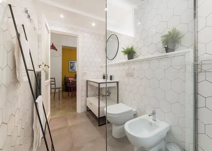 Guesthost - San Giovanni Laterano Cozy Flat * Roma