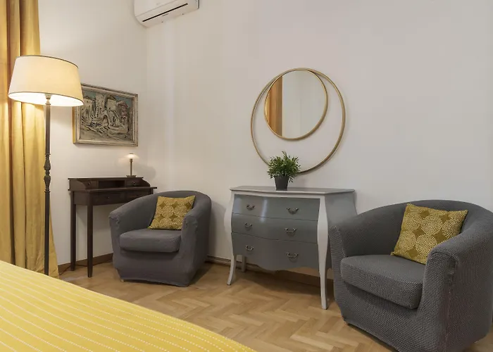 Guesthost - San Giovanni Laterano Cozy Flat Roma